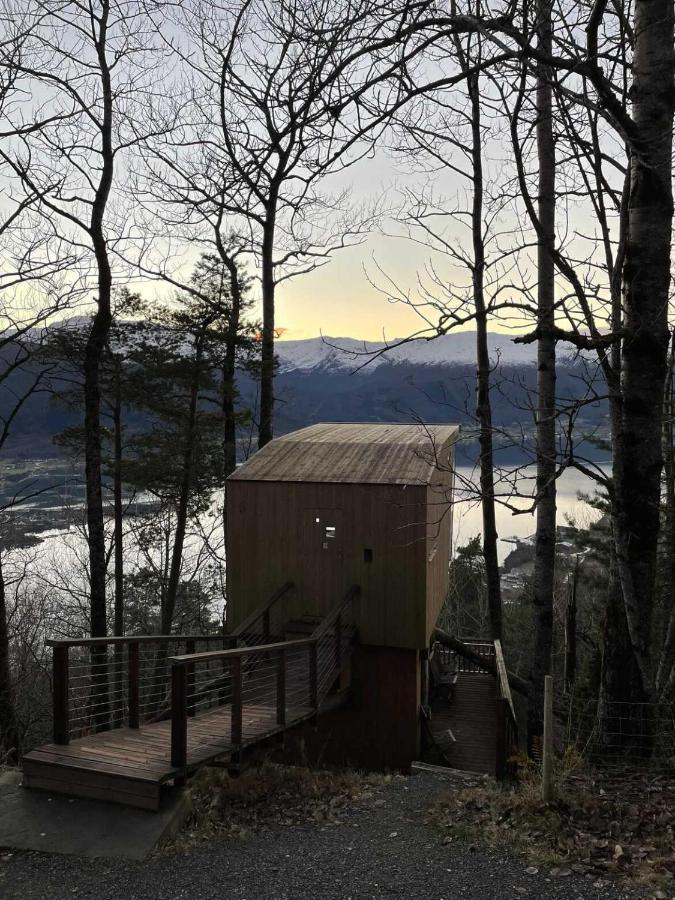 Lodge Engeset Trehytter