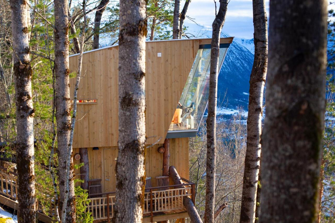Lodge Engeset Trehytter Vereide